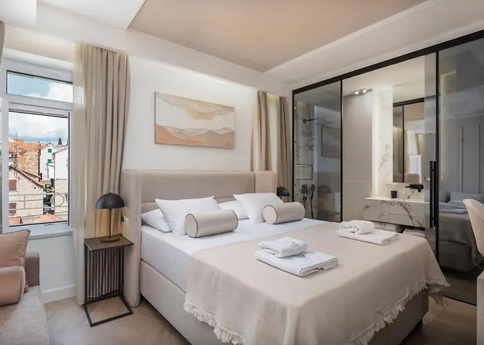 Luxury Rooms Le Prestige Few Minutes From Split\'S Iconic Waterfront