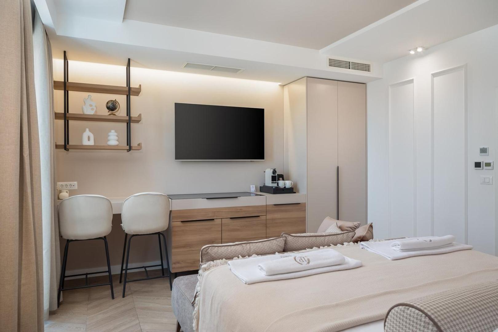 Luxury Le Prestige Few Minutes From Split's Iconic Waterfront * Split