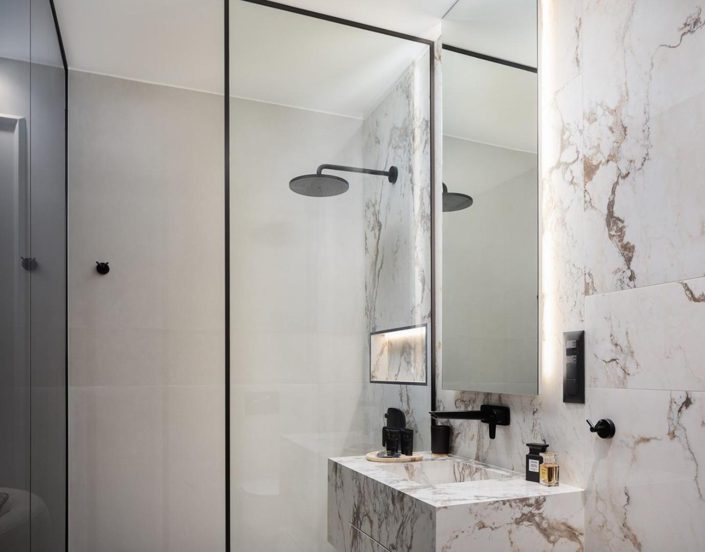 Luxury Le Prestige Few Minutes From Split's Iconic Waterfront Pensionat
