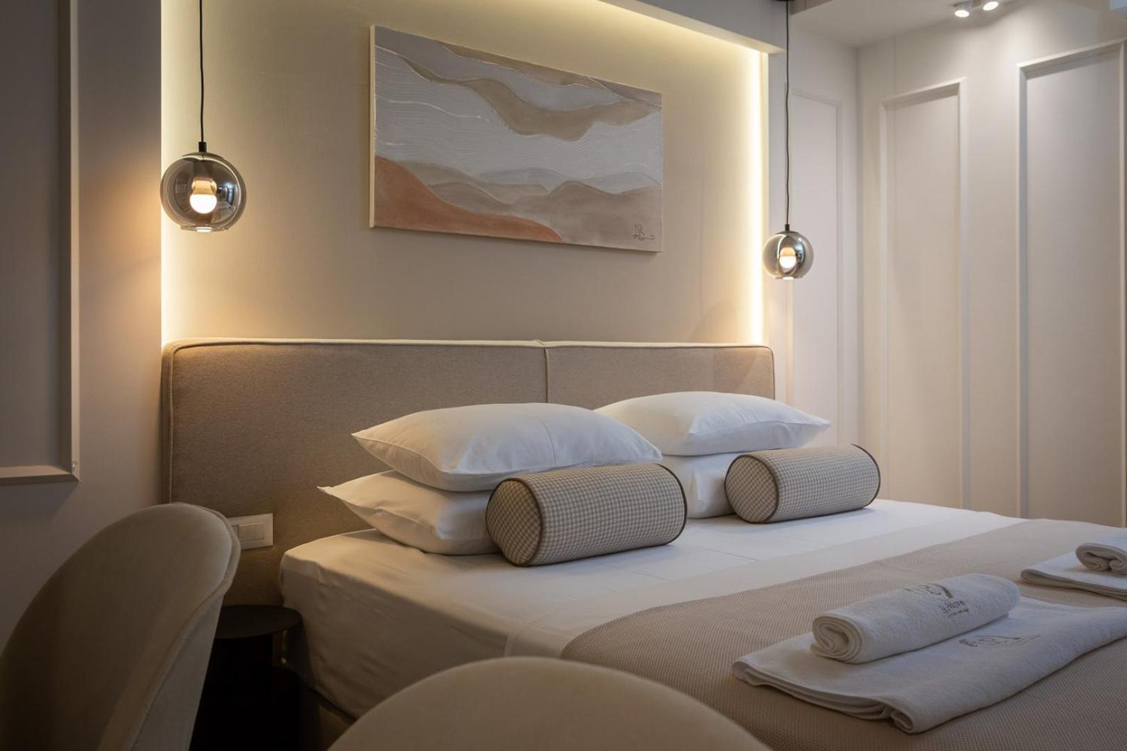 Gæstehus Luxury Le Prestige Few Minutes From Split's Iconic Waterfront Split