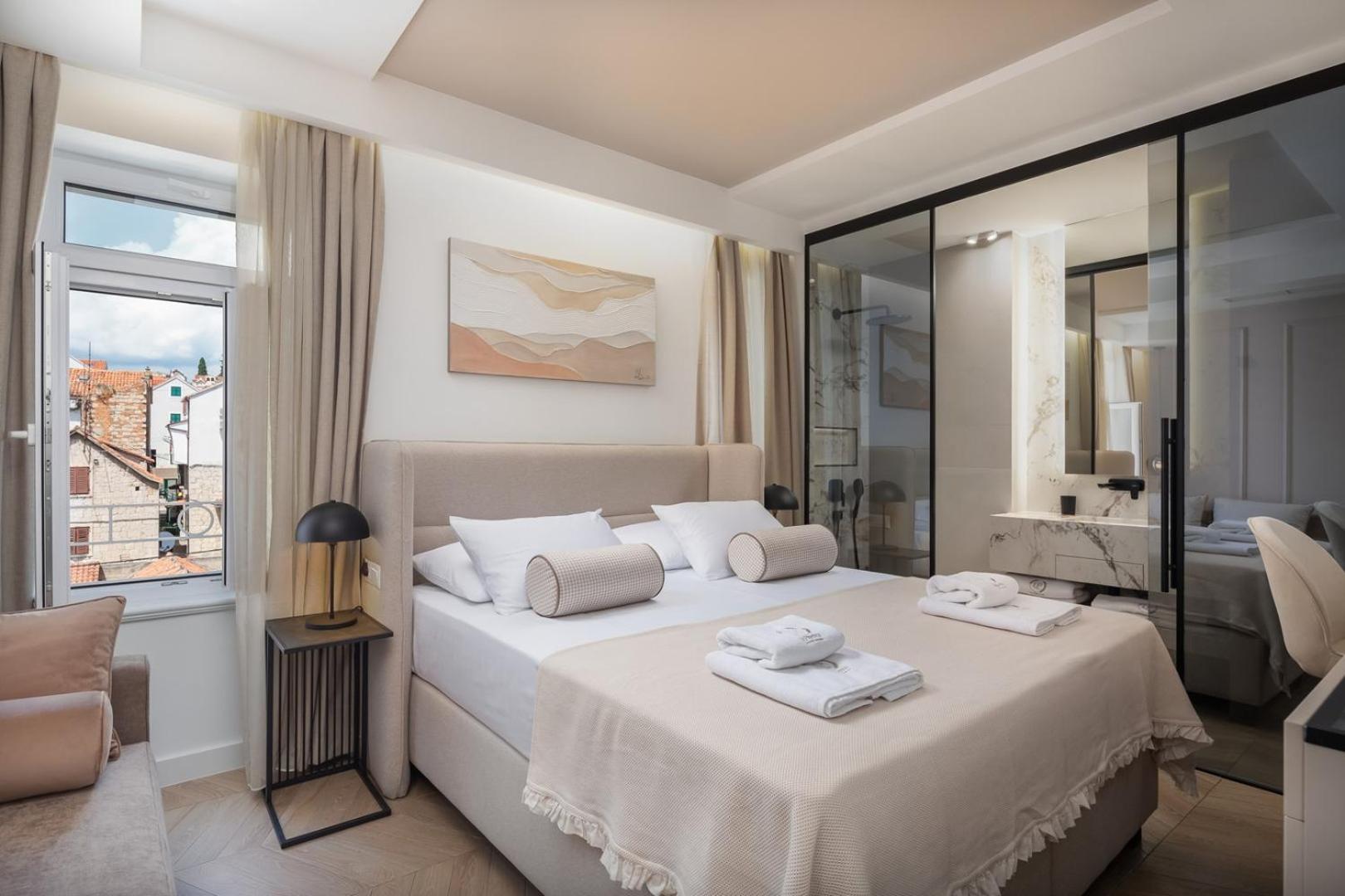 Gæstehus Luxury Le Prestige Few Minutes From Split's Iconic Waterfront Split